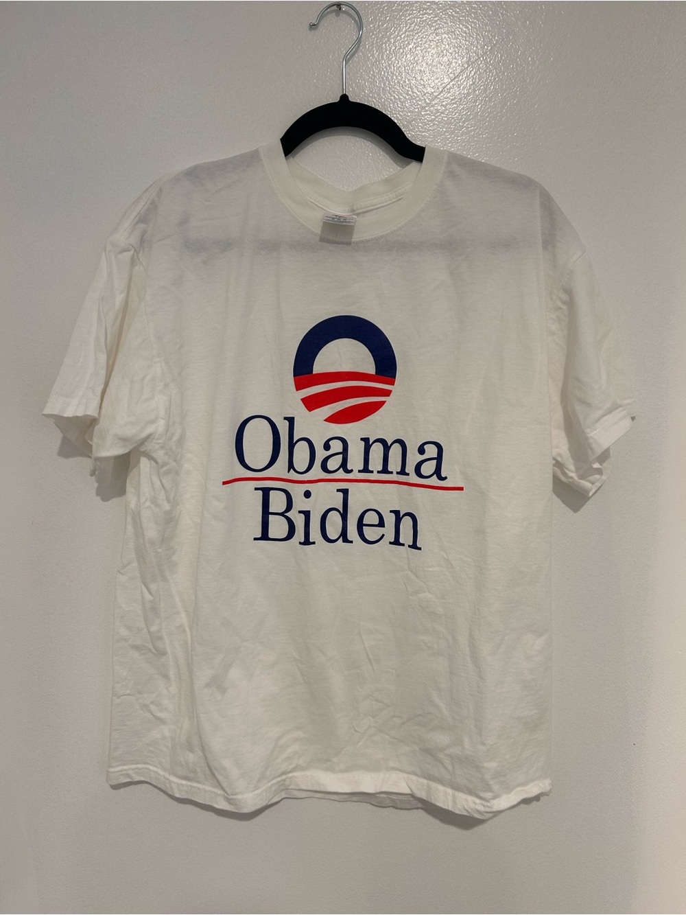 Vintage 2008 Obama Biden White Graphic Crewneck T-Shirt